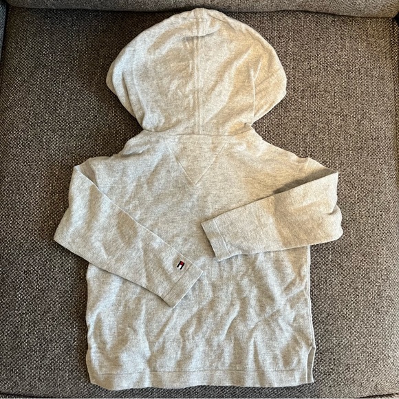 BNWT 2-3yo Tommy Hilfiger girls hooded sweater - Picture 5 of 5